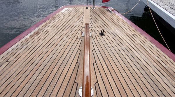 Used Rustler 24 for sale (12).jpg