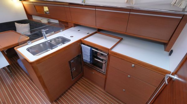 Used Dehler 41 for sale (8).jpg