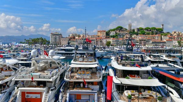 Cannes Yachting Festival in Vieux Port (6).jpg