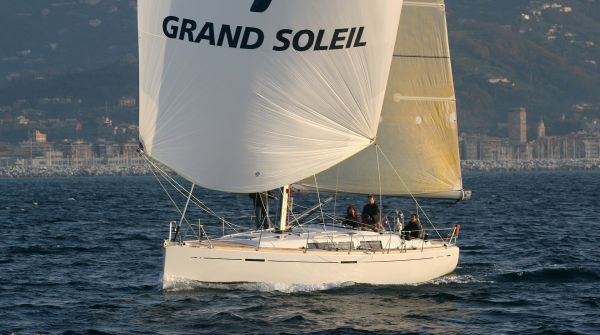 Grand Soleil 40 BC sailing (1).jpg