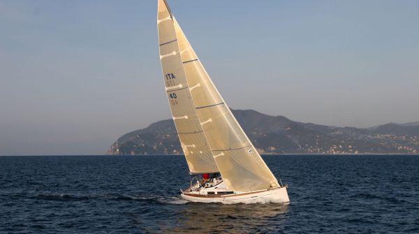 Grand Soleil 40 BC sailing (11).jpg
