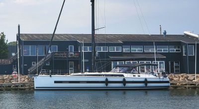 Beneteau Oceanis Yacht 62