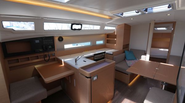 Jeanneau Sun Odyssey 410 gebraucht (13).jpg