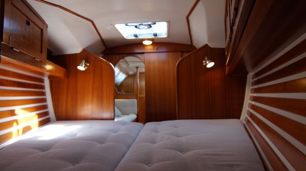 Comfortina38_int_cabin.jpg