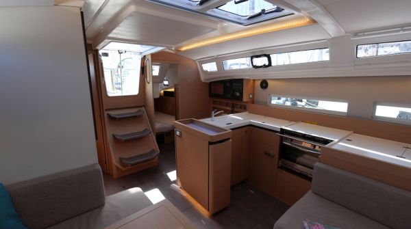 Jeanneau Sun Odyssey 410 gebraucht (15).jpg