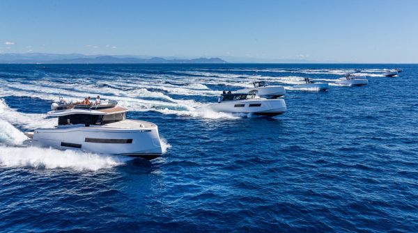 Pardo Yachts fleet in Saint Tropez.jpg