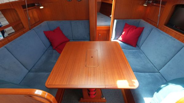 Used Hallberg-Rassy 342 for sale (3).jpg