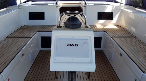 Gebrauchtboot Bavaria C45 (1).jpg